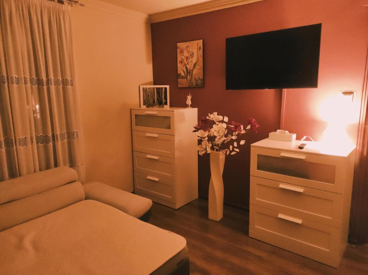 Mátyás Apartman Tata Esterno foto