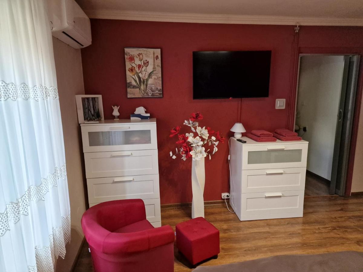 Mátyás Apartman Tata Esterno foto